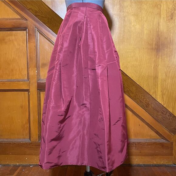 Tibi - Women's Silk Burgundy Pleated Midi Skirt - Size 10 - Pre-owned - Picture 3 of 9